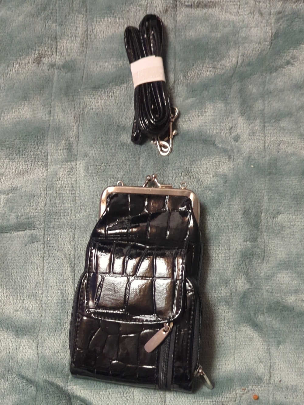 6-Black Croc-Embossed Patent Leather Crossbody Wallet. Pre-loved.